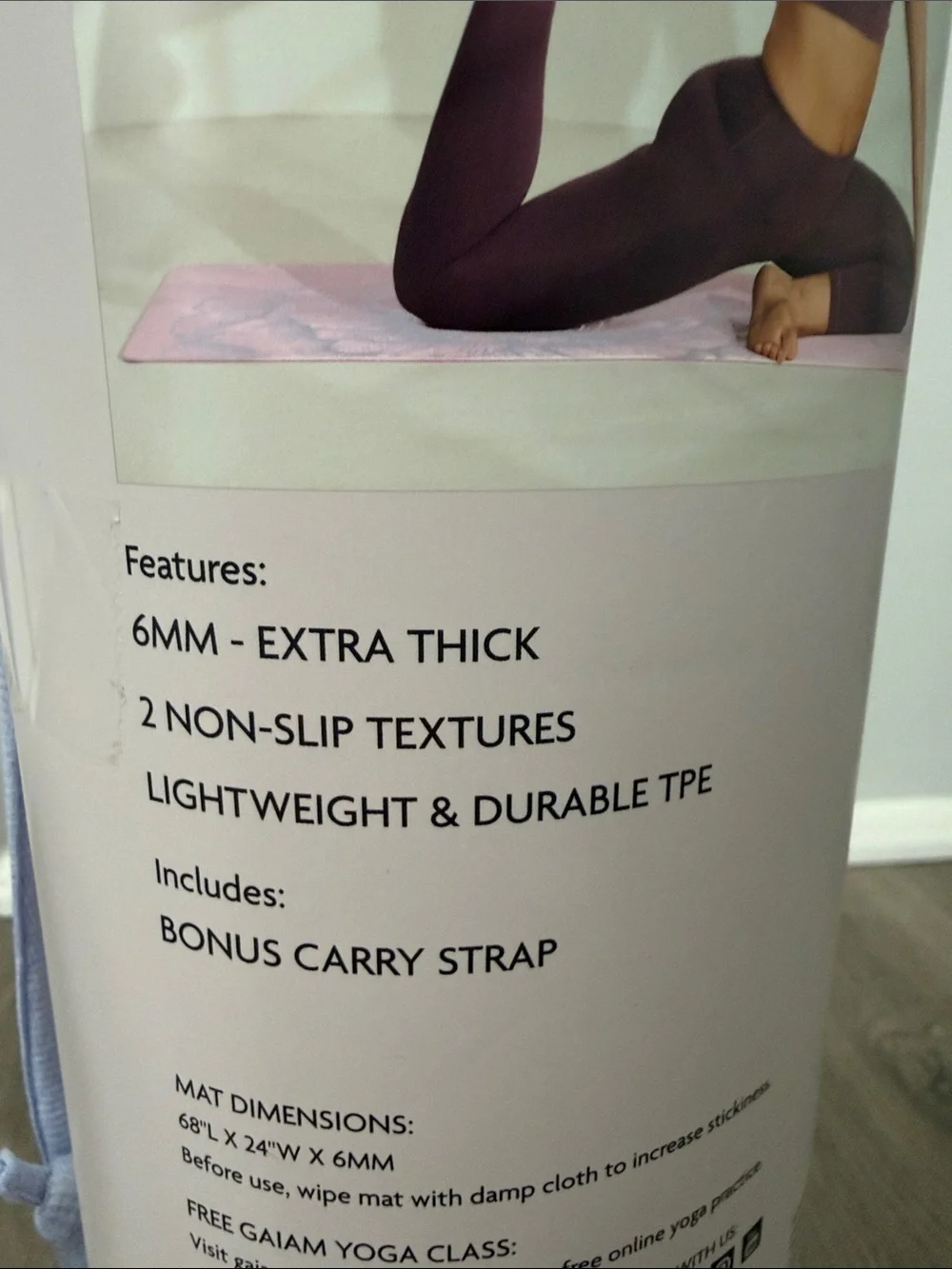 NWT Gaiam classic 6mm pink yoga mat